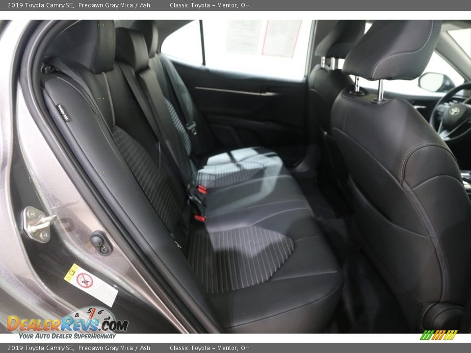 2019 Toyota Camry SE Predawn Gray Mica / Ash Photo #15