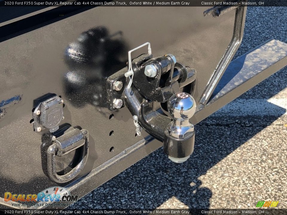2020 Ford F350 Super Duty XL Regular Cab 4x4 Chassis Dump Truck Oxford White / Medium Earth Gray Photo #13