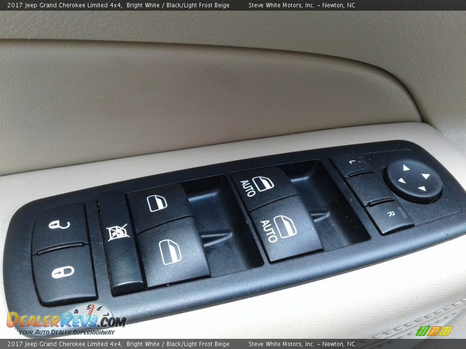 2017 Jeep Grand Cherokee Limited 4x4 Bright White / Black/Light Frost Beige Photo #11