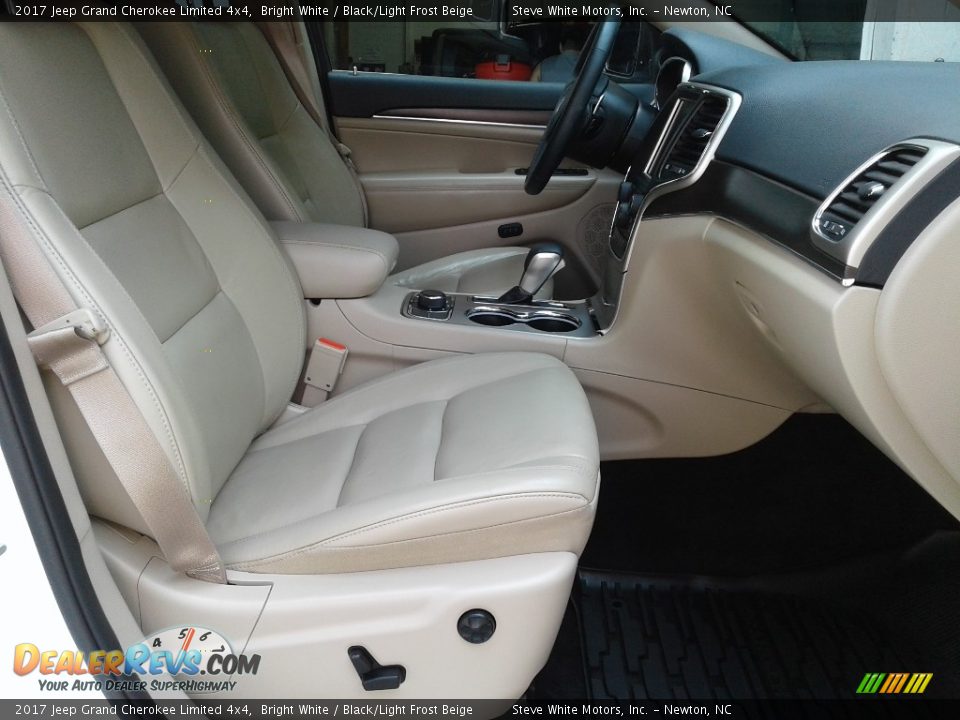 2017 Jeep Grand Cherokee Limited 4x4 Bright White / Black/Light Frost Beige Photo #18