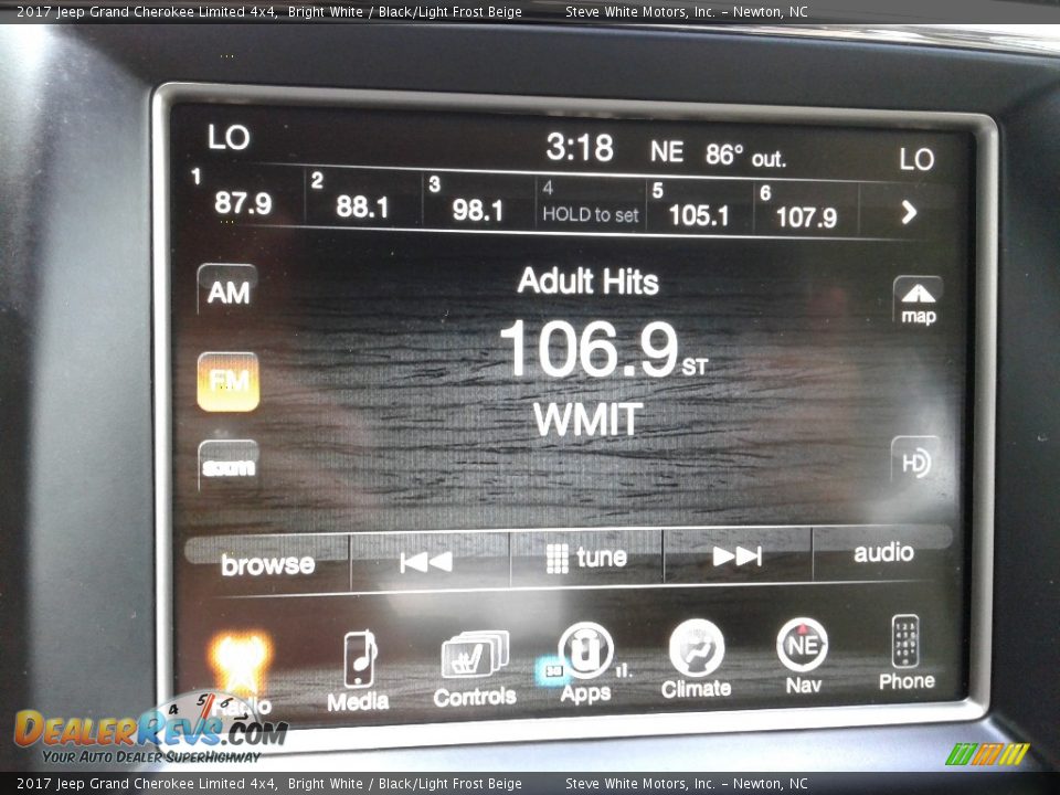 2017 Jeep Grand Cherokee Limited 4x4 Bright White / Black/Light Frost Beige Photo #23
