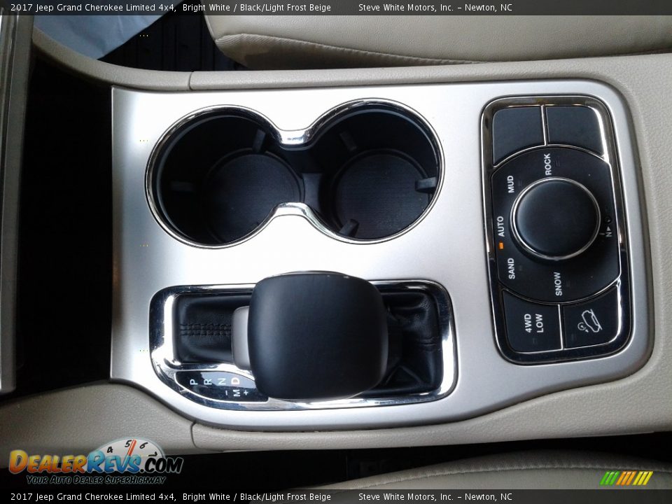 2017 Jeep Grand Cherokee Limited 4x4 Bright White / Black/Light Frost Beige Photo #30