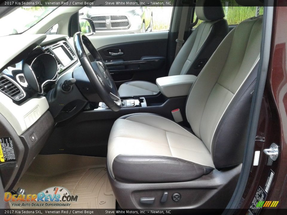 Front Seat of 2017 Kia Sedona SXL Photo #11