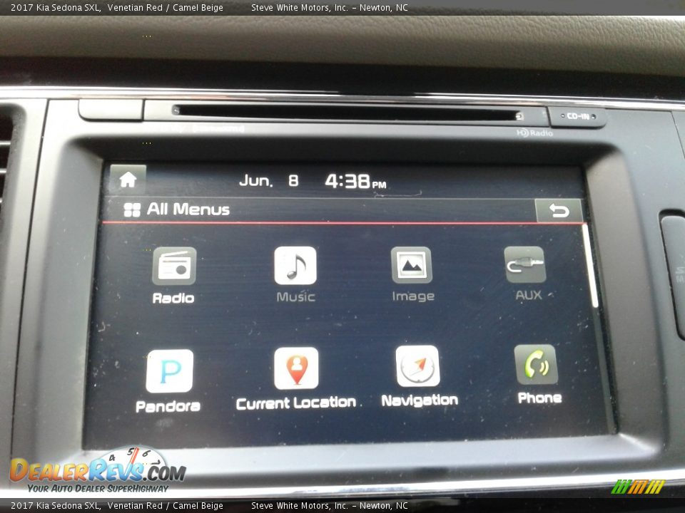 Controls of 2017 Kia Sedona SXL Photo #24