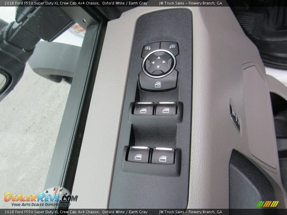 Controls of 2018 Ford F550 Super Duty XL Crew Cab 4x4 Chassis Photo #13