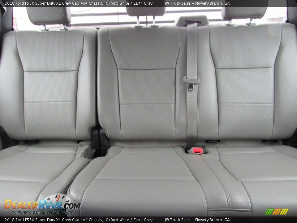 Rear Seat of 2018 Ford F550 Super Duty XL Crew Cab 4x4 Chassis Photo #24