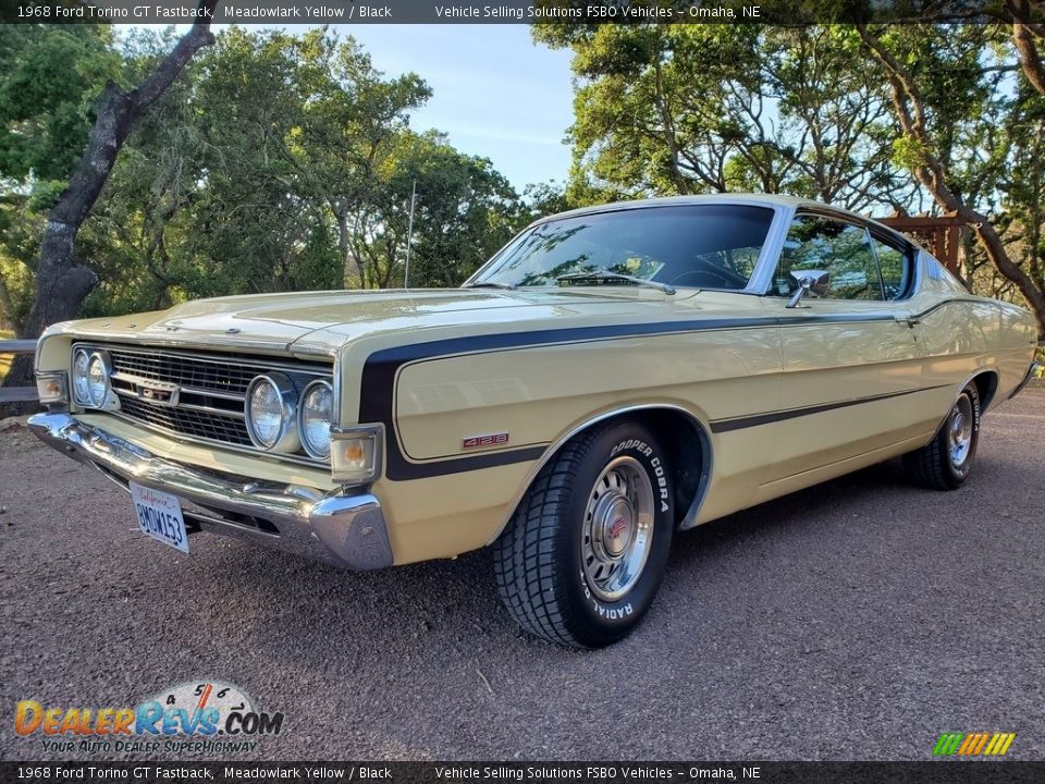 Front 3/4 View of 1968 Ford Torino GT Fastback Photo #1