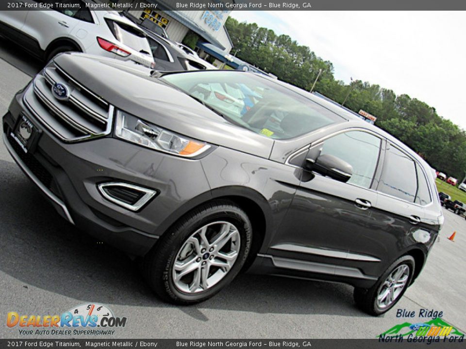 2017 Ford Edge Titanium Magnetic Metallic / Ebony Photo #32