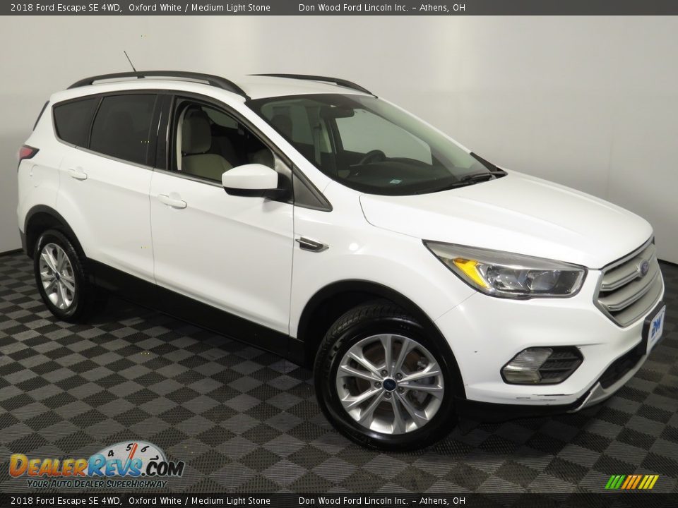 2018 Ford Escape SE 4WD Oxford White / Medium Light Stone Photo #2