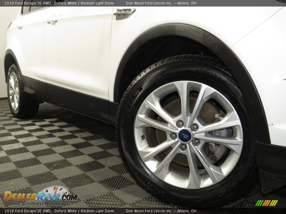 2018 Ford Escape SE 4WD Oxford White / Medium Light Stone Photo #3