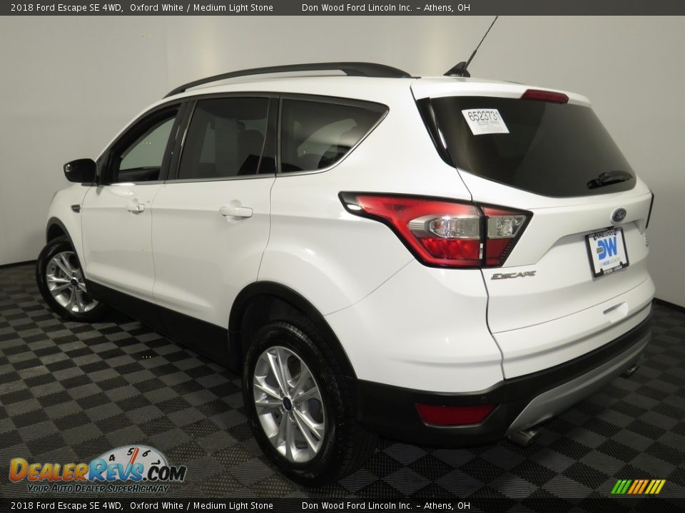 2018 Ford Escape SE 4WD Oxford White / Medium Light Stone Photo #9