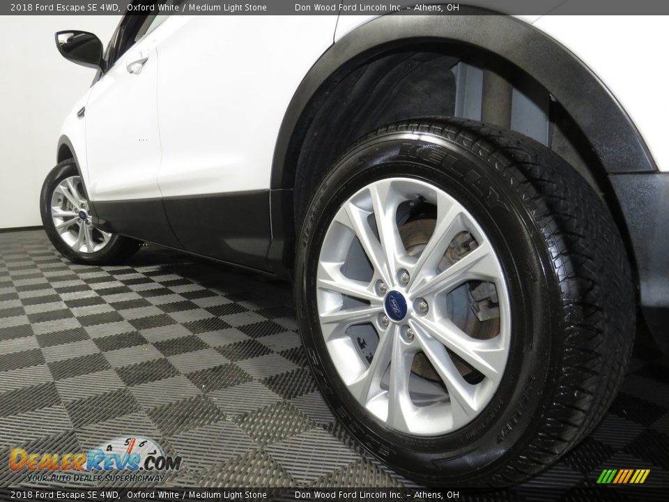 2018 Ford Escape SE 4WD Oxford White / Medium Light Stone Photo #10