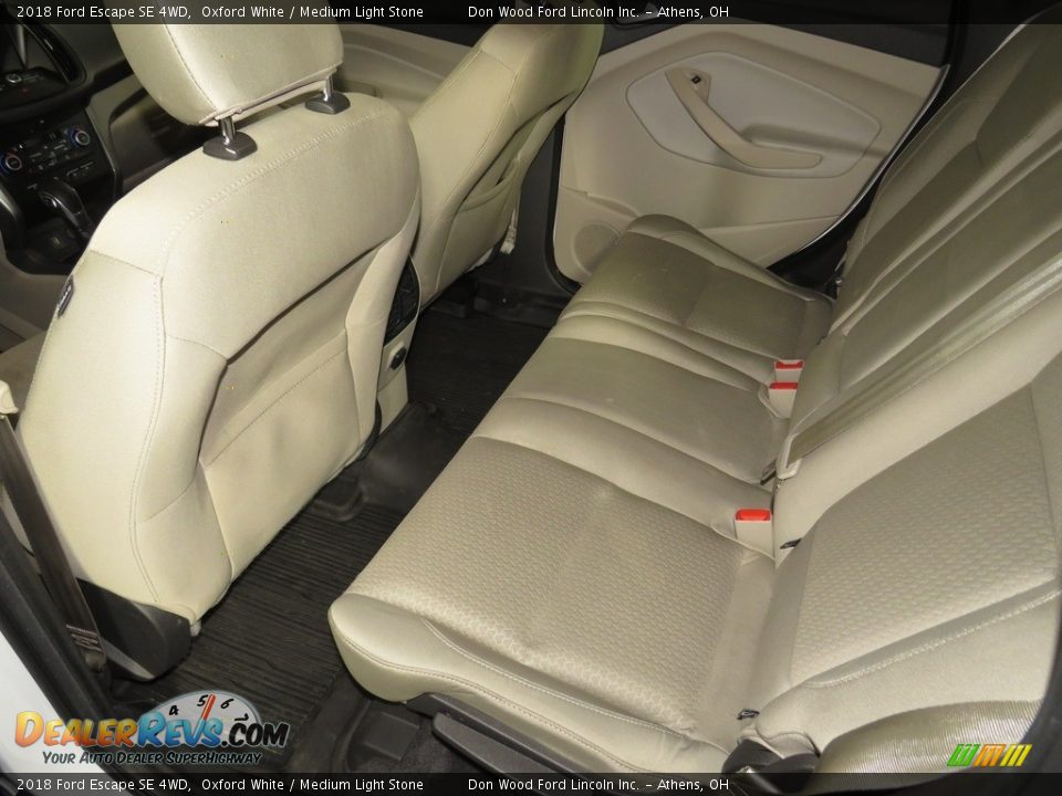 2018 Ford Escape SE 4WD Oxford White / Medium Light Stone Photo #22