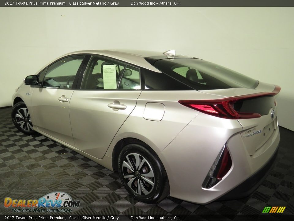 2017 Toyota Prius Prime Premium Classic Silver Metallic / Gray Photo #9