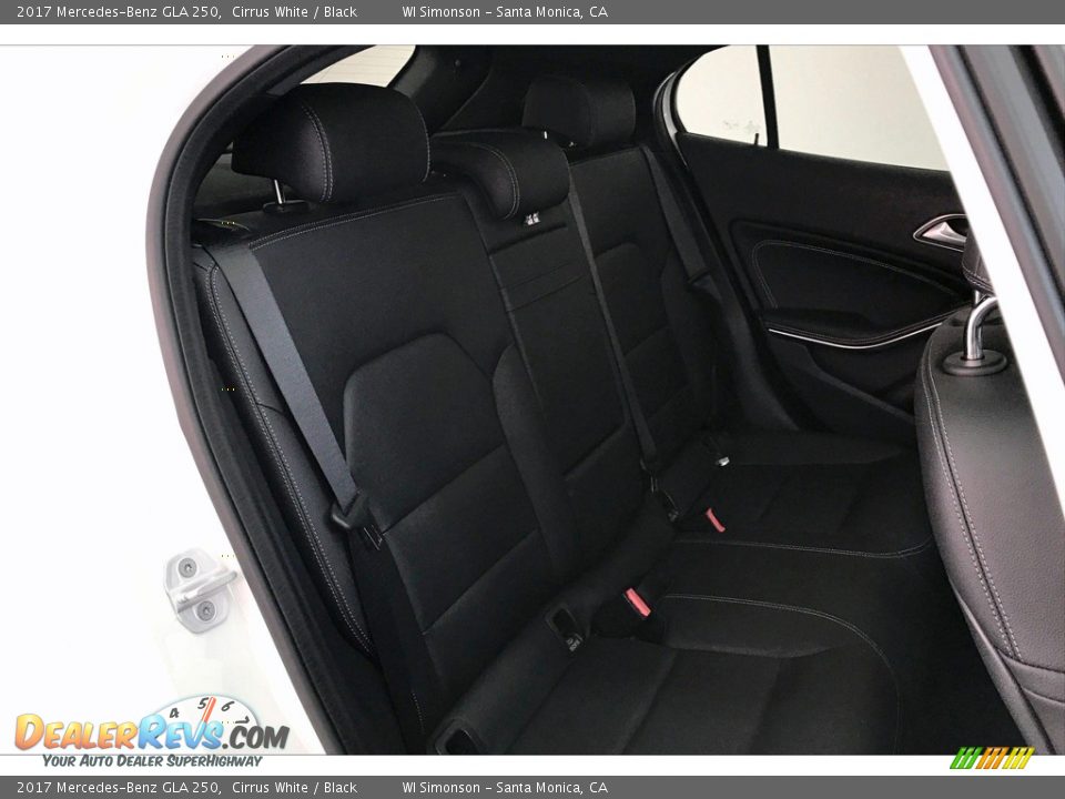 2017 Mercedes-Benz GLA 250 Cirrus White / Black Photo #13