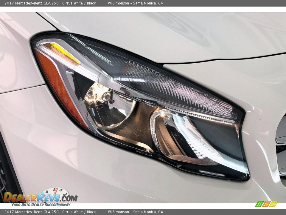 2017 Mercedes-Benz GLA 250 Cirrus White / Black Photo #32