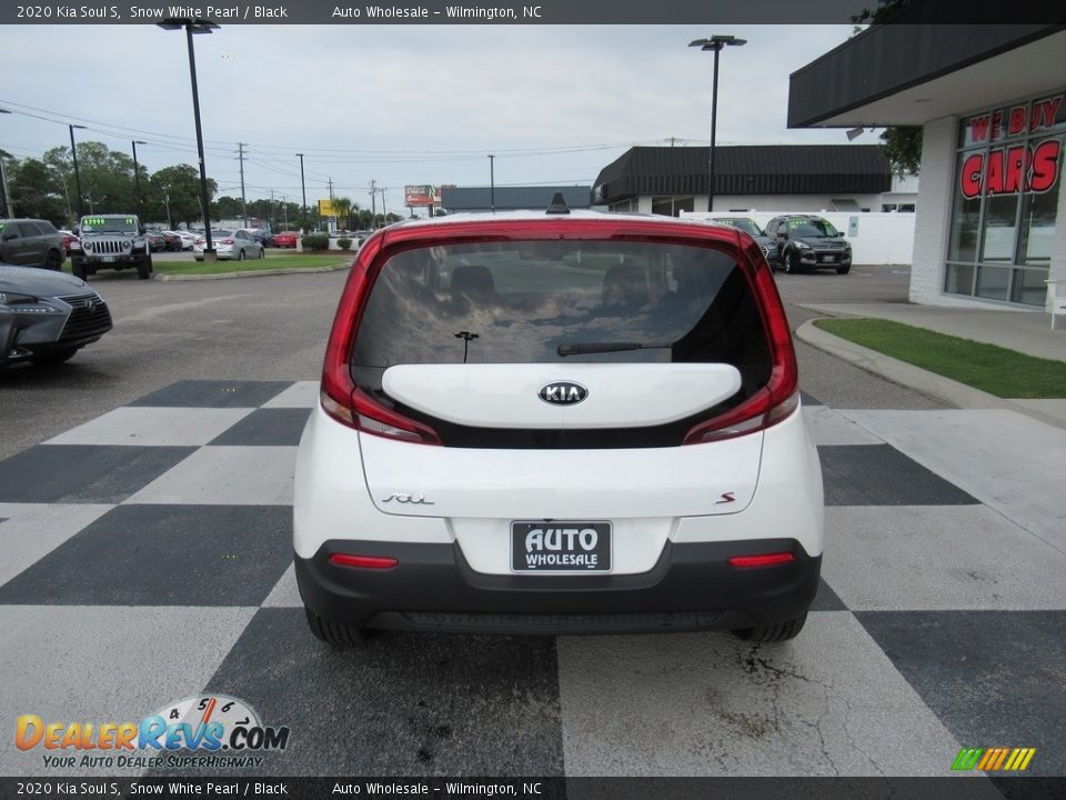 2020 Kia Soul S Snow White Pearl / Black Photo #4