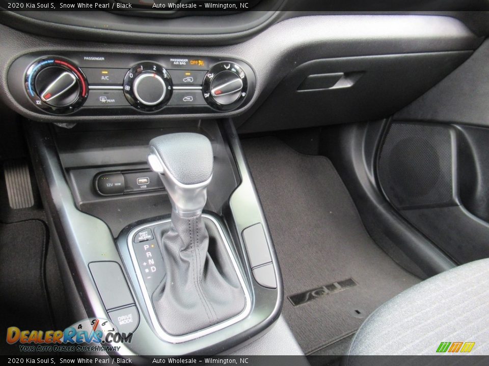 2020 Kia Soul S Snow White Pearl / Black Photo #19