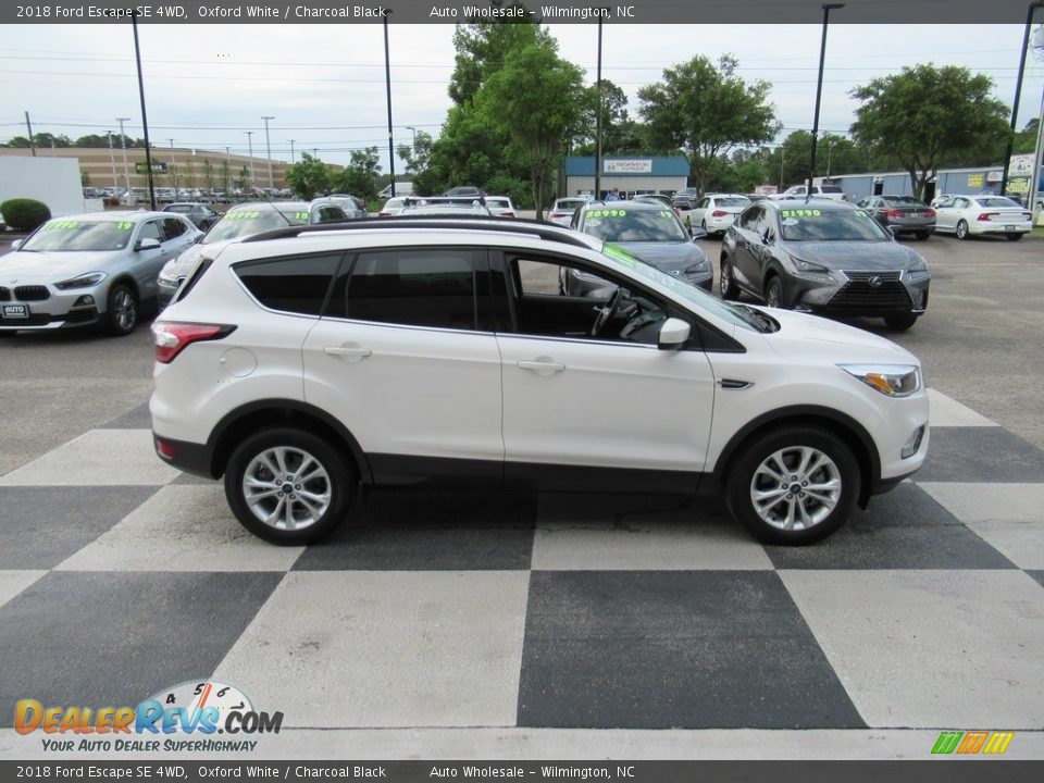 2018 Ford Escape SE 4WD Oxford White / Charcoal Black Photo #3