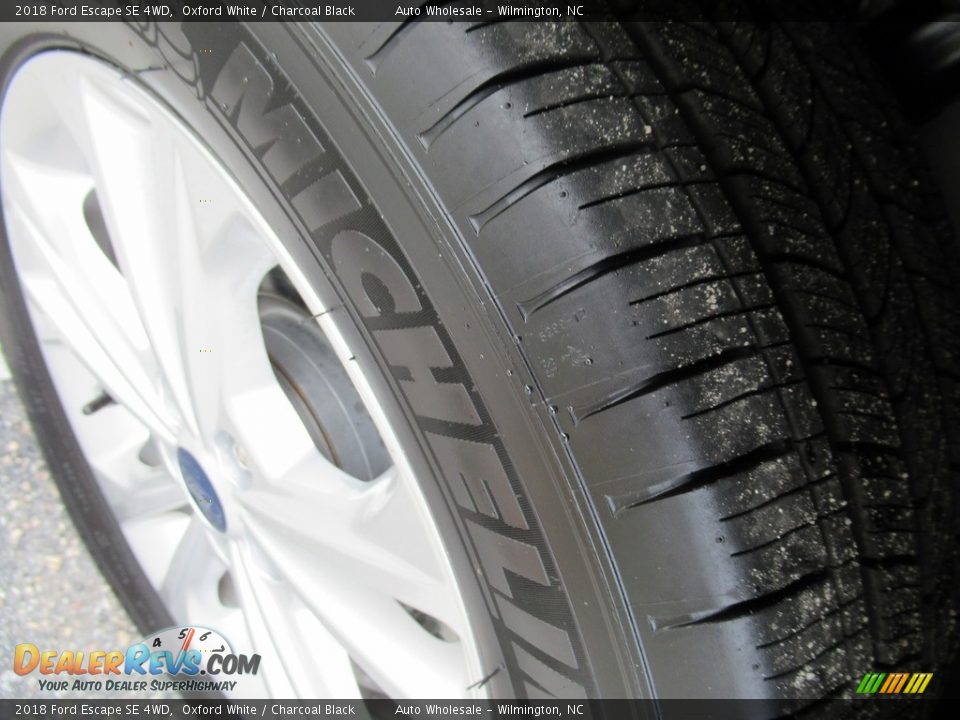 2018 Ford Escape SE 4WD Oxford White / Charcoal Black Photo #8