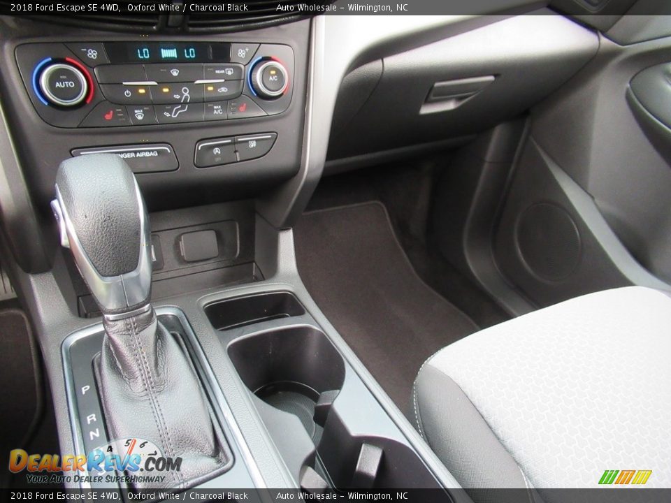 2018 Ford Escape SE 4WD Oxford White / Charcoal Black Photo #19