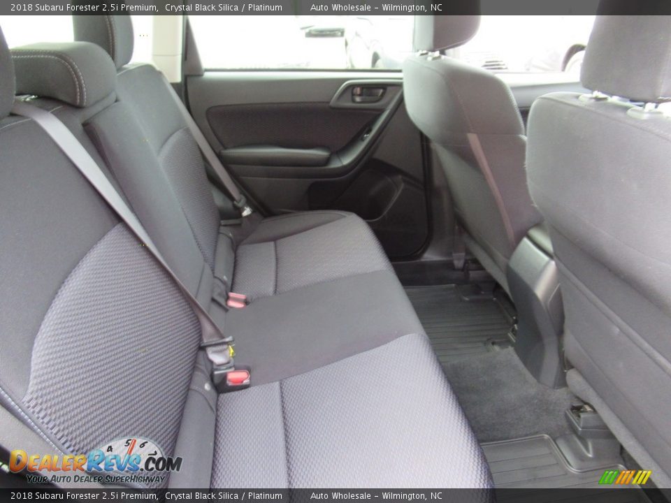2018 Subaru Forester 2.5i Premium Crystal Black Silica / Platinum Photo #14