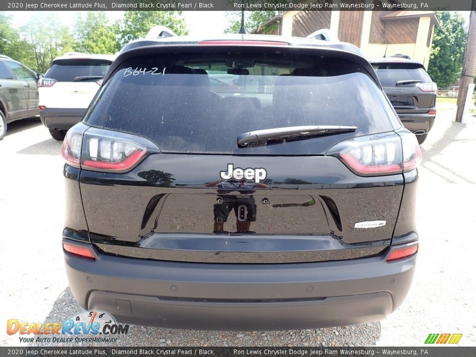 2020 Jeep Cherokee Latitude Plus Diamond Black Crystal Pearl / Black Photo #5