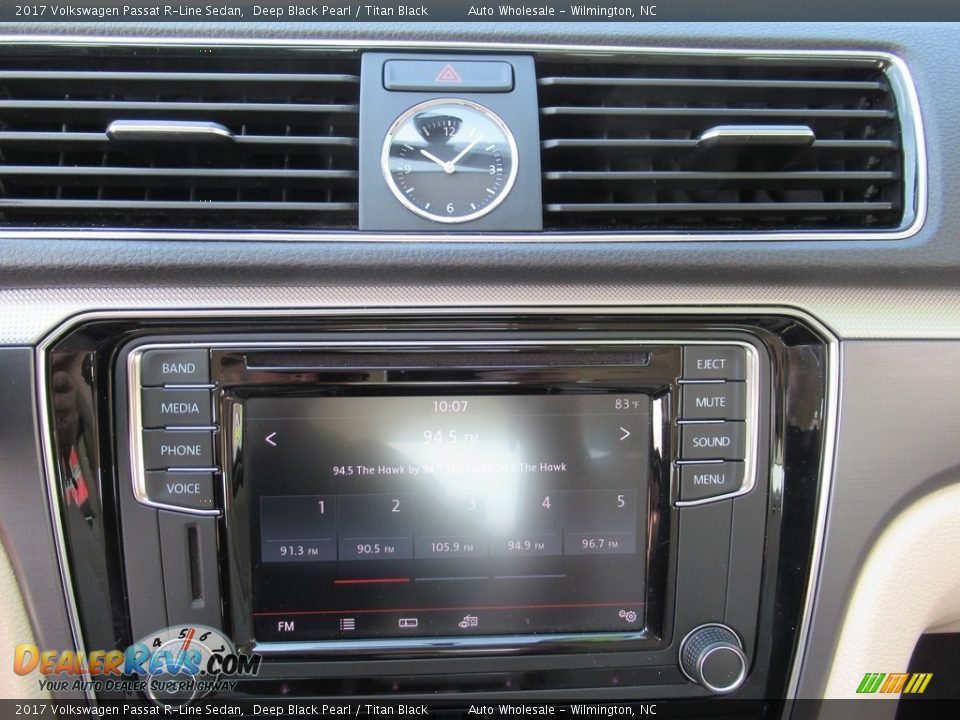2017 Volkswagen Passat R-Line Sedan Deep Black Pearl / Titan Black Photo #16