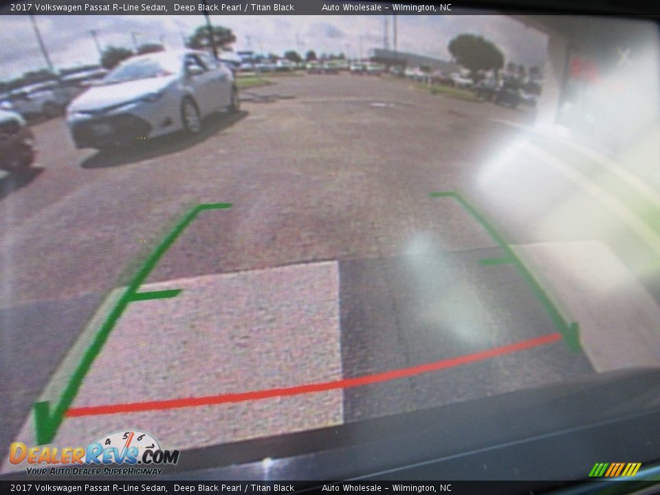 2017 Volkswagen Passat R-Line Sedan Deep Black Pearl / Titan Black Photo #18