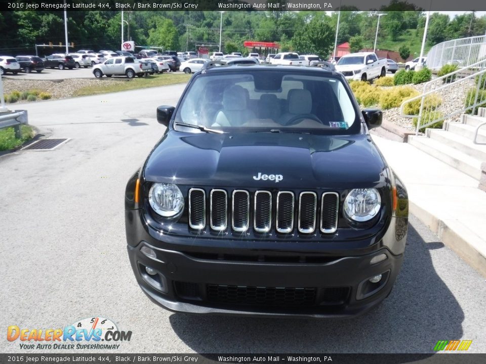 2016 Jeep Renegade Latitude 4x4 Black / Bark Brown/Ski Grey Photo #4