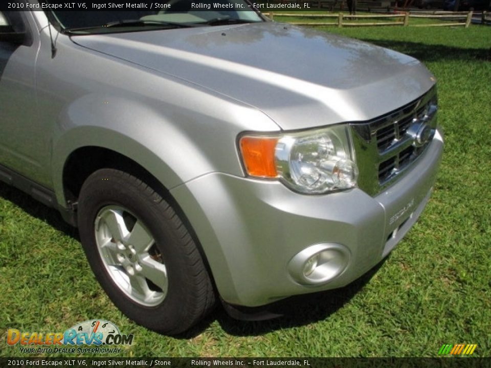2010 Ford Escape XLT V6 Ingot Silver Metallic / Stone Photo #29