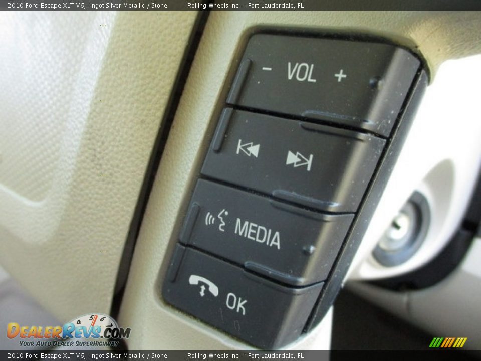 2010 Ford Escape XLT V6 Ingot Silver Metallic / Stone Photo #36
