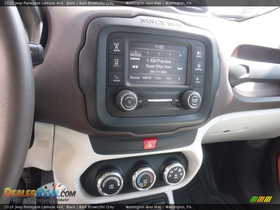2016 Jeep Renegade Latitude 4x4 Black / Bark Brown/Ski Grey Photo #18
