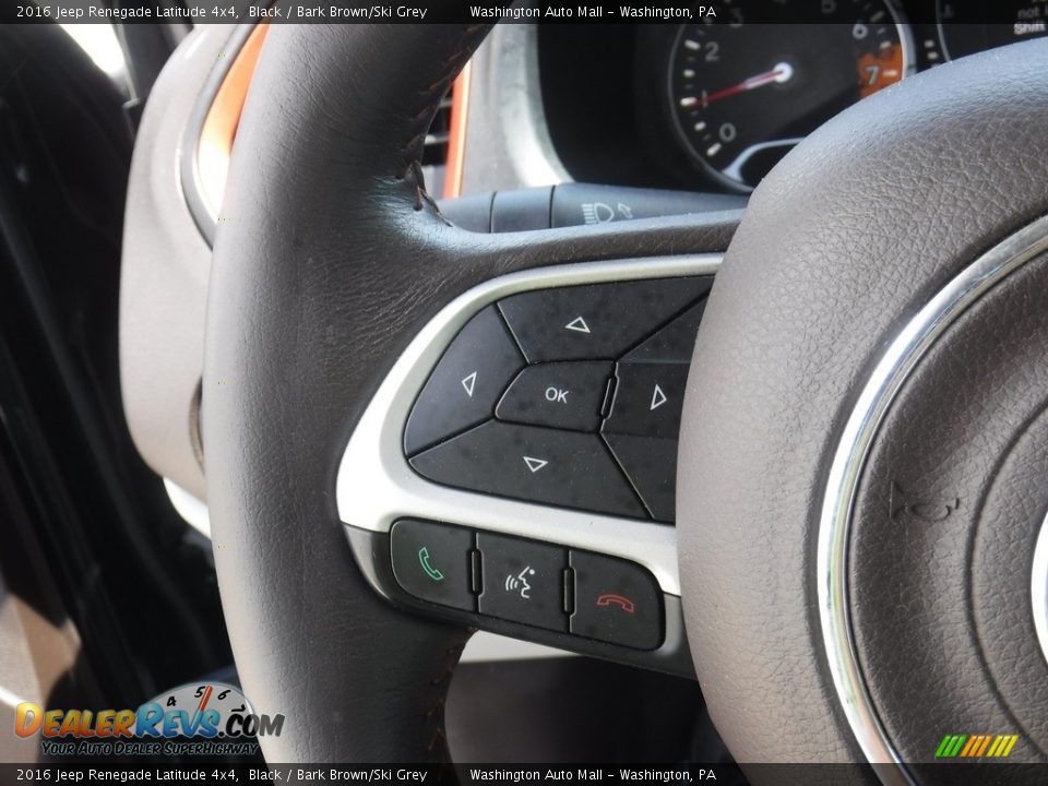 2016 Jeep Renegade Latitude 4x4 Black / Bark Brown/Ski Grey Photo #20