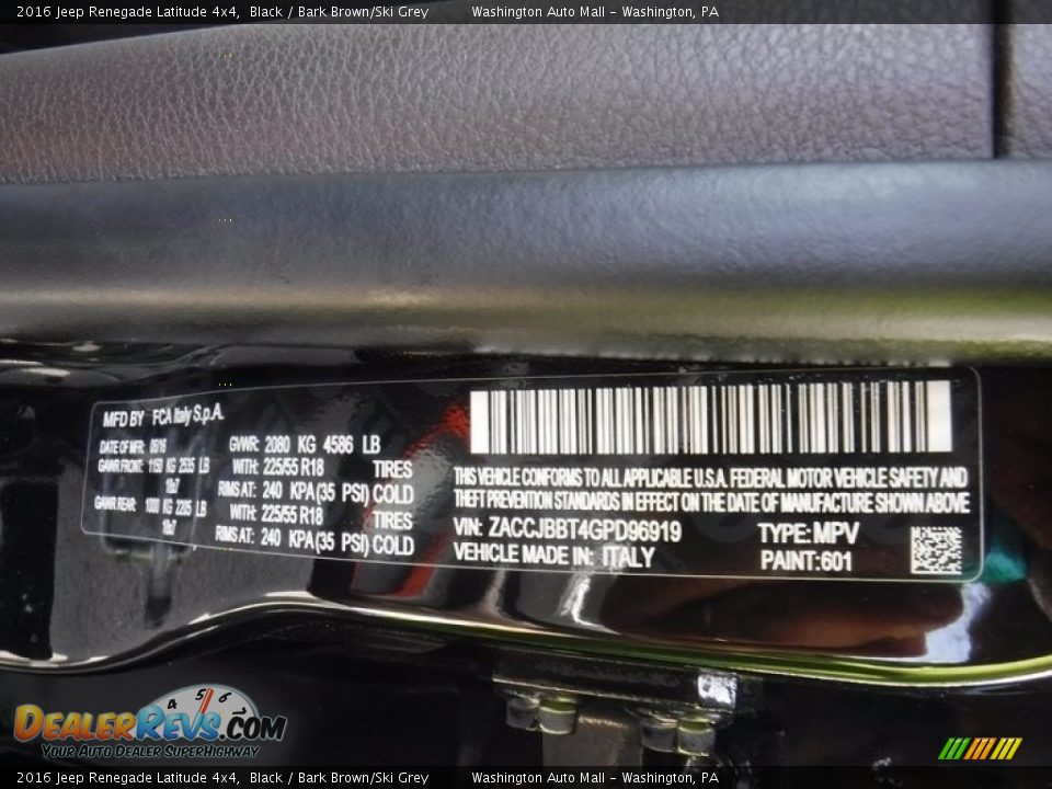 2016 Jeep Renegade Latitude 4x4 Black / Bark Brown/Ski Grey Photo #24