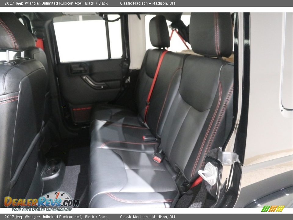 2017 Jeep Wrangler Unlimited Rubicon 4x4 Black / Black Photo #17