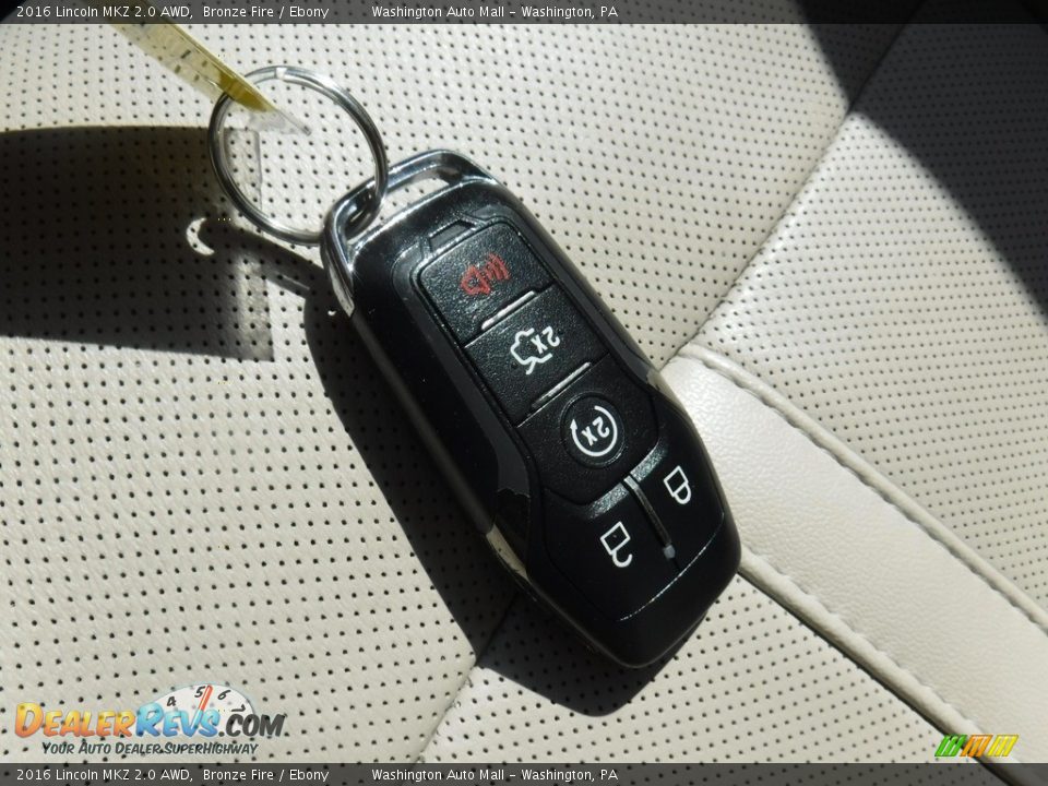 Keys of 2016 Lincoln MKZ 2.0 AWD Photo #28