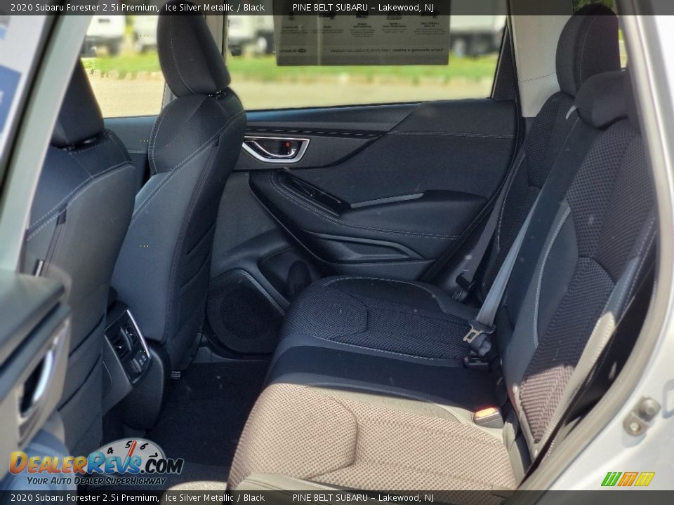 2020 Subaru Forester 2.5i Premium Ice Silver Metallic / Black Photo #9