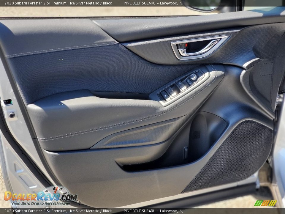 2020 Subaru Forester 2.5i Premium Ice Silver Metallic / Black Photo #13