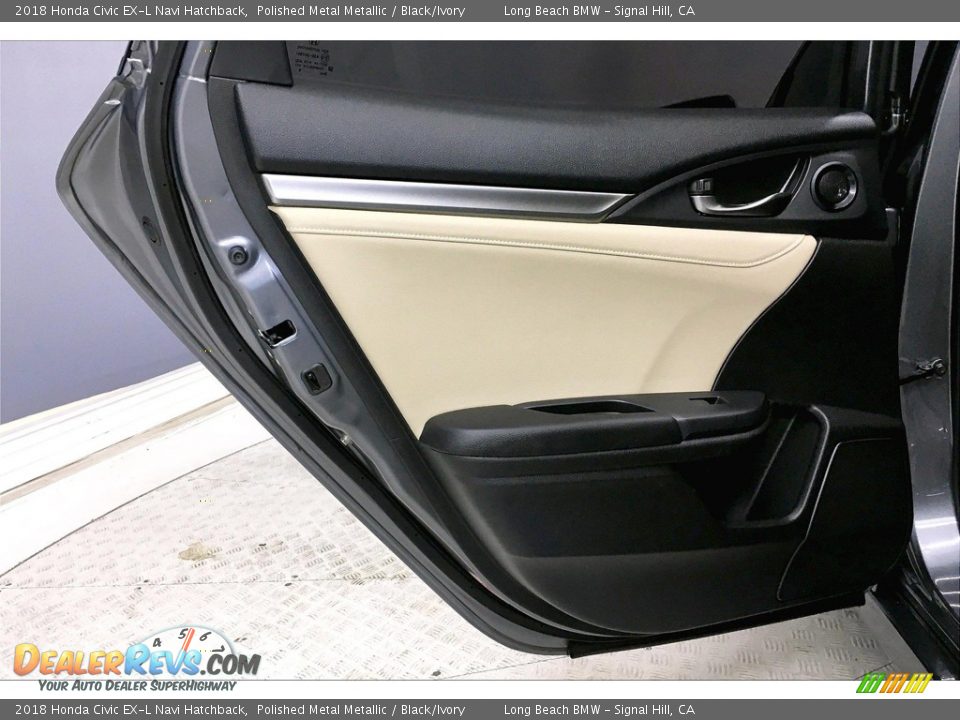 Door Panel of 2018 Honda Civic EX-L Navi Hatchback Photo #25