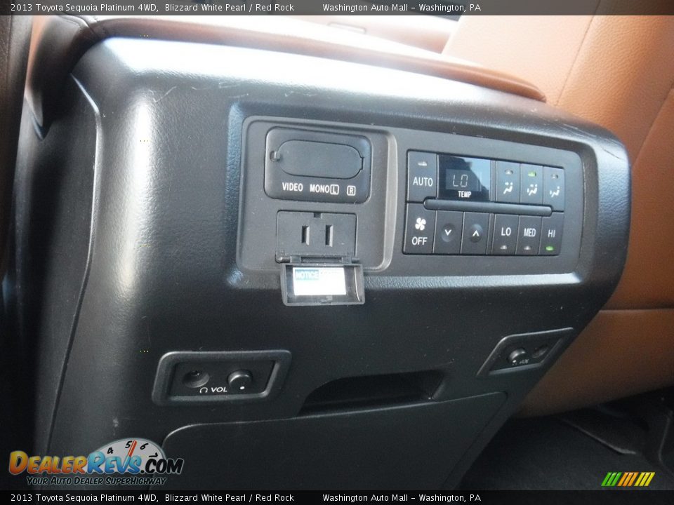 2013 Toyota Sequoia Platinum 4WD Blizzard White Pearl / Red Rock Photo #30