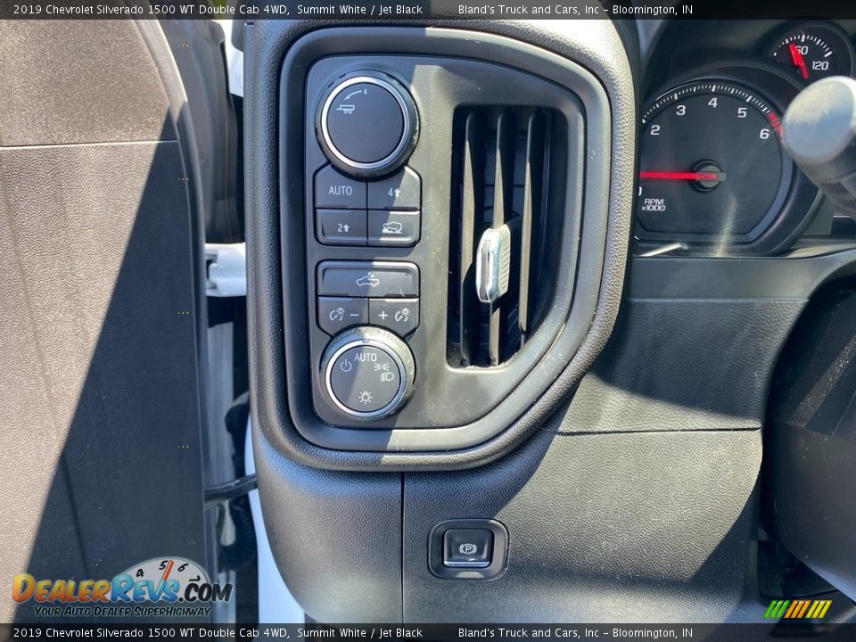 2019 Chevrolet Silverado 1500 WT Double Cab 4WD Summit White / Jet Black Photo #17