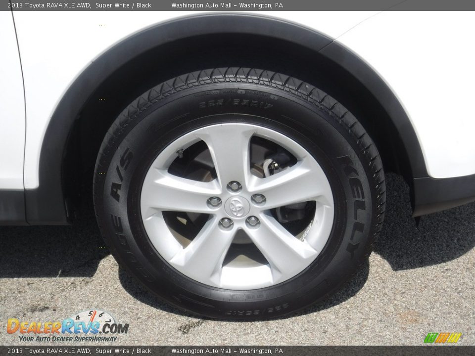 2013 Toyota RAV4 XLE AWD Super White / Black Photo #8