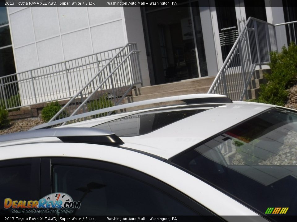 2013 Toyota RAV4 XLE AWD Super White / Black Photo #9