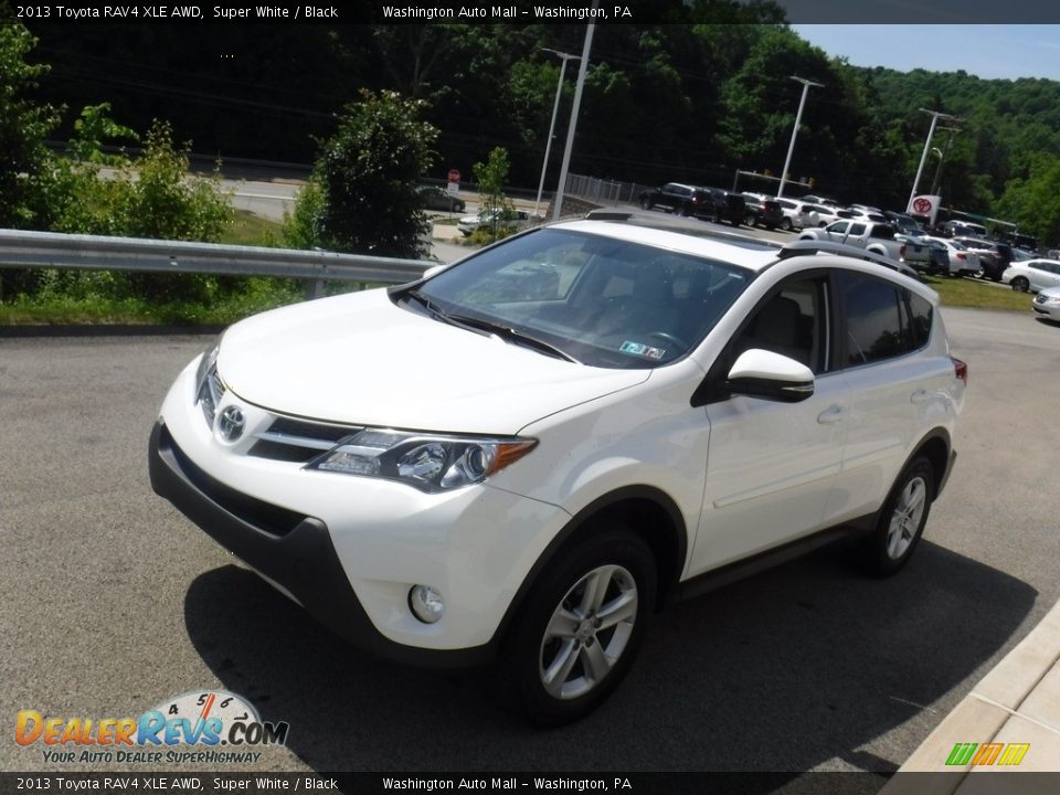 2013 Toyota RAV4 XLE AWD Super White / Black Photo #11