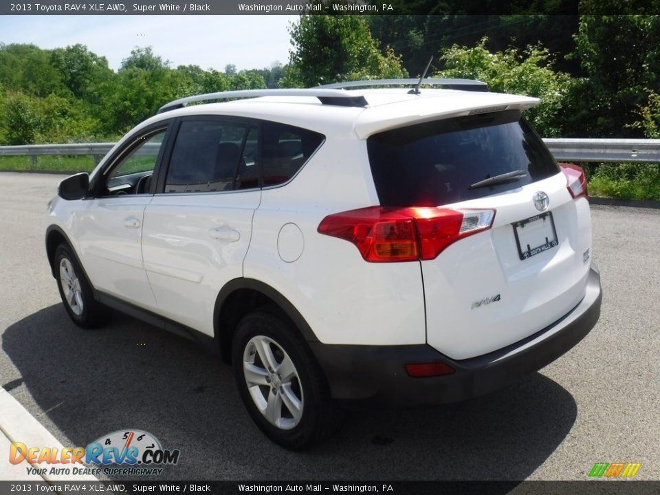 2013 Toyota RAV4 XLE AWD Super White / Black Photo #13