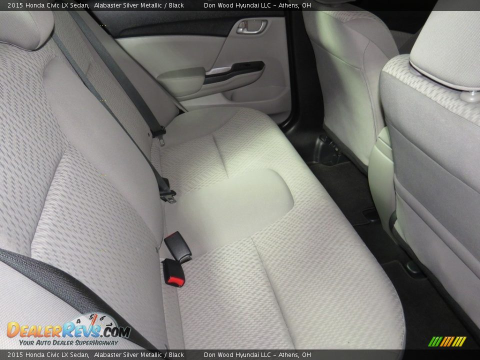 2015 Honda Civic LX Sedan Alabaster Silver Metallic / Black Photo #23