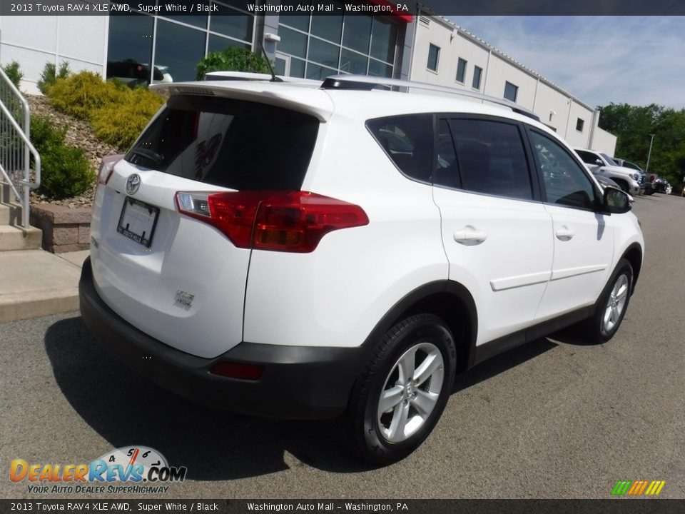 2013 Toyota RAV4 XLE AWD Super White / Black Photo #15