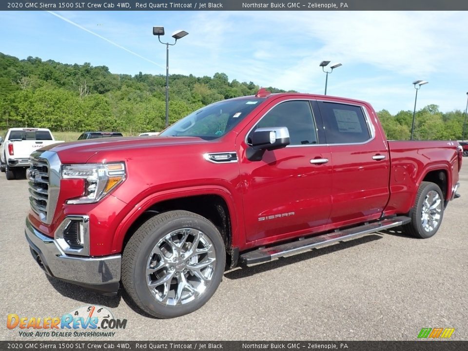 Front 3/4 View of 2020 GMC Sierra 1500 SLT Crew Cab 4WD Photo #1