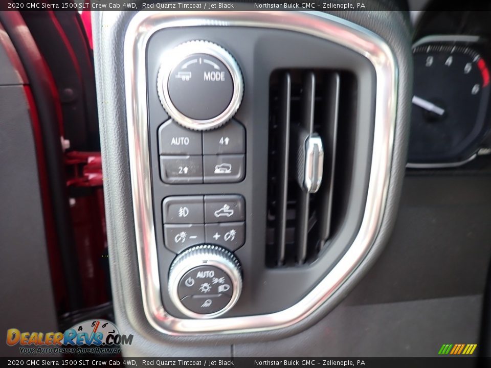 Controls of 2020 GMC Sierra 1500 SLT Crew Cab 4WD Photo #13